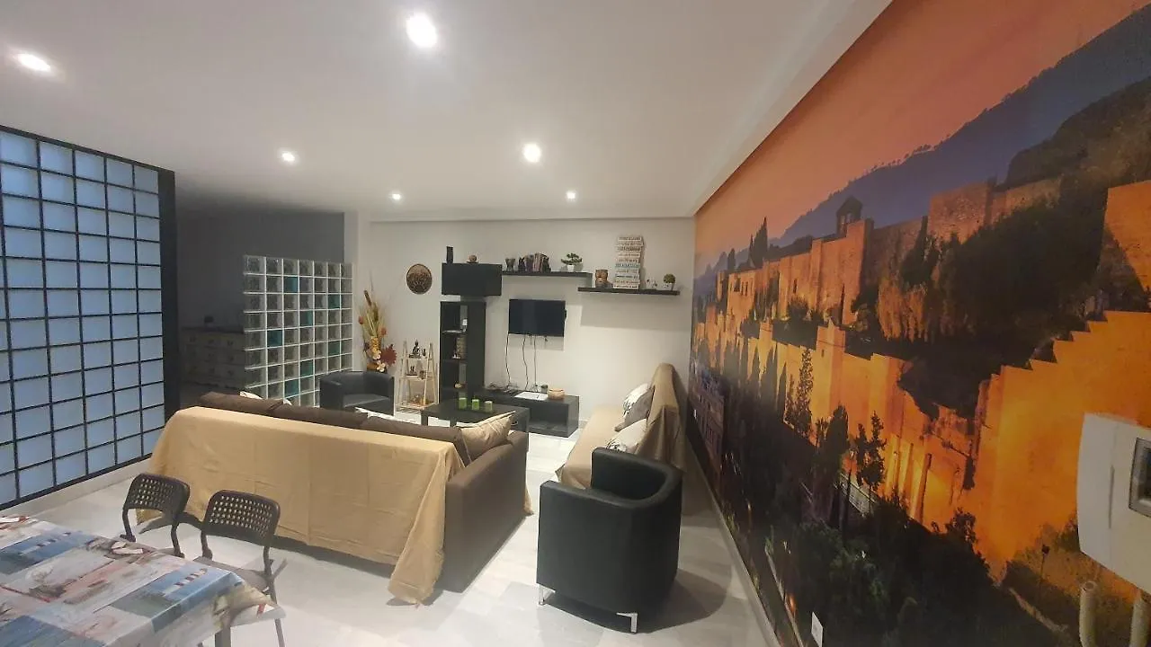 Lyrioshomes Apartamentos Los Treboles Màlaga 0*,  Španělsko